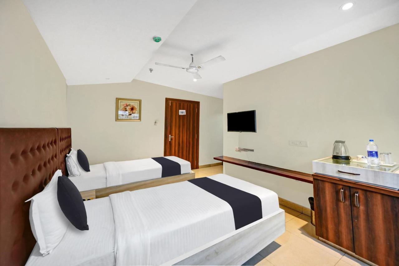 Townhouse Oak Pentagon Residency Hotel Bhubaneswar Eksteriør billede