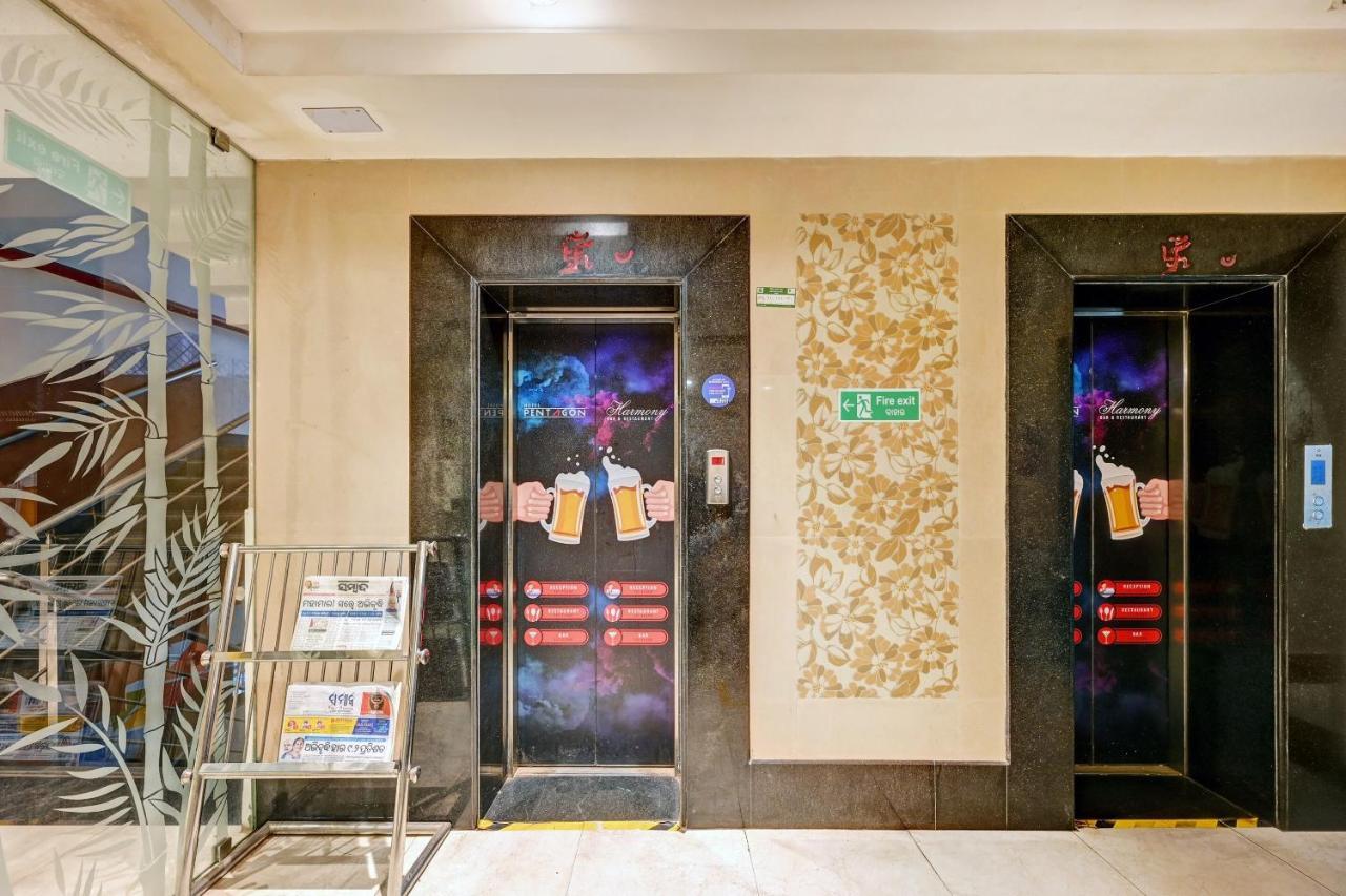 Townhouse Oak Pentagon Residency Hotel Bhubaneswar Eksteriør billede