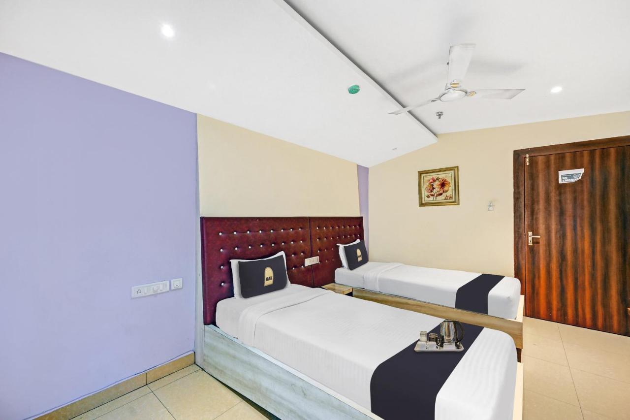 Townhouse Oak Pentagon Residency Hotel Bhubaneswar Eksteriør billede